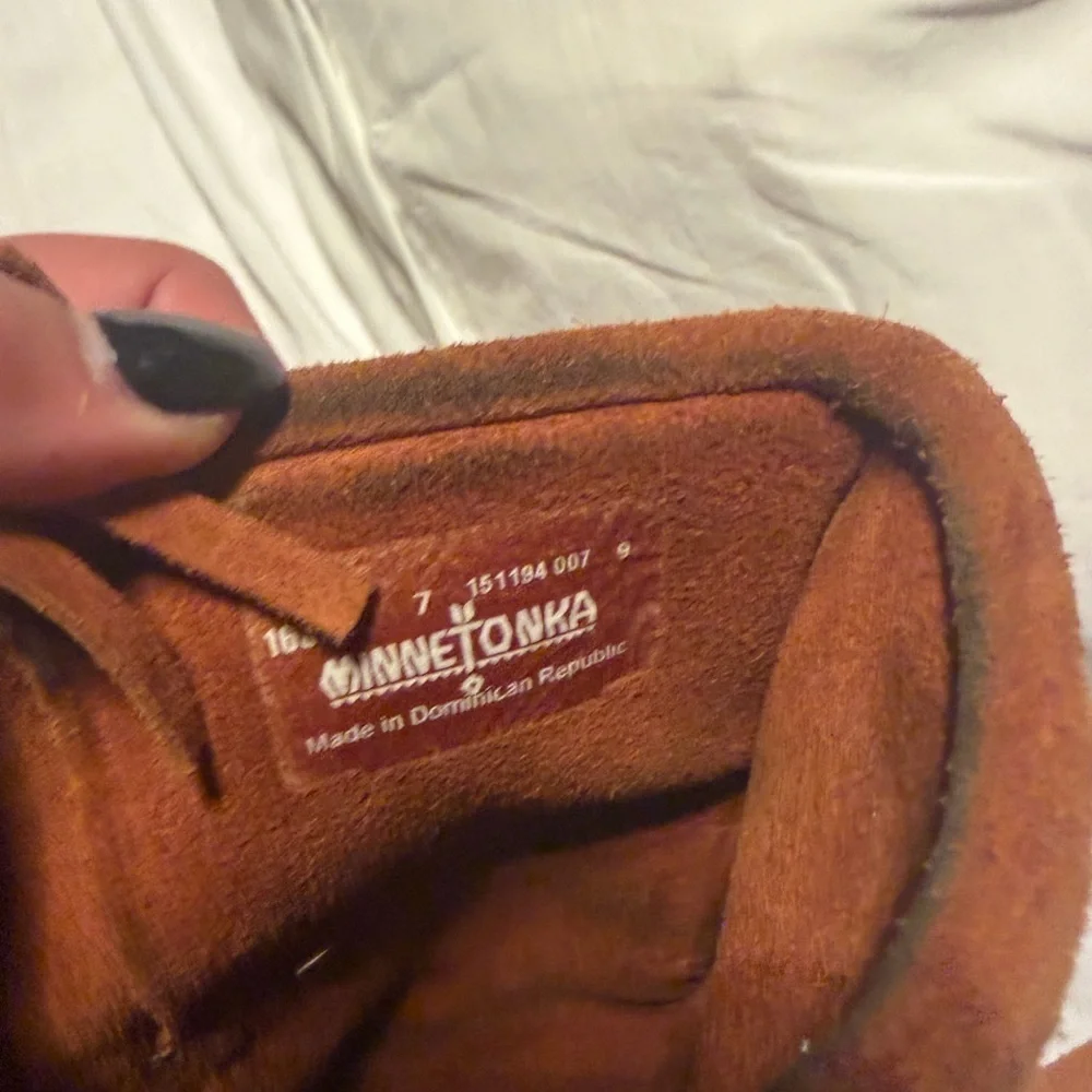 Women’s Brown Fringe Minnetonka Mid-Calf Boots - Picture 8 of 8